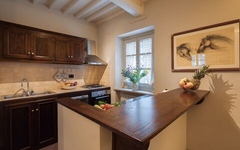 Villa Ginestra: Comptoir, Pièce, Propriété, Meubles, Cuisine, Cabinetry, Design Intérieur, Bâtiment, Plafond, Immobilier