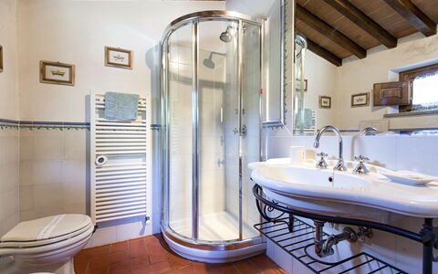Villa San Pietro: Salle De Bains, Propriété, Pièce, Design Intérieur, Immobilier, Bâtiment, Robinet, Architecture, Luminaire Plomberie, Biens