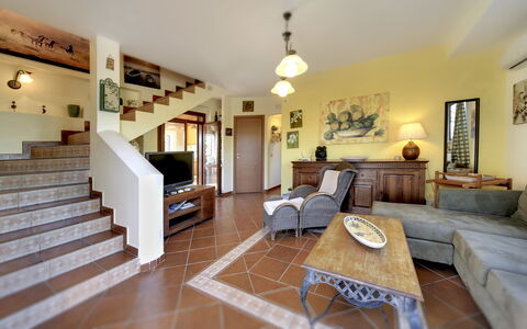Villa Dell'ulivo: Propriété, Pièce, Bâtiment, Meubles, Design Intérieur, Salon, Sol, Maison, Immobilier, Parquet