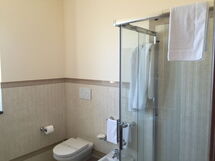 etna-view-holiday-house-3-trecastagni-catania-multiproprieta-bathroom