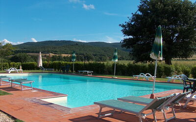 Bazzani Apartments in Siena: villino-bazzani-casole-d'elsa-multiproperty-pool