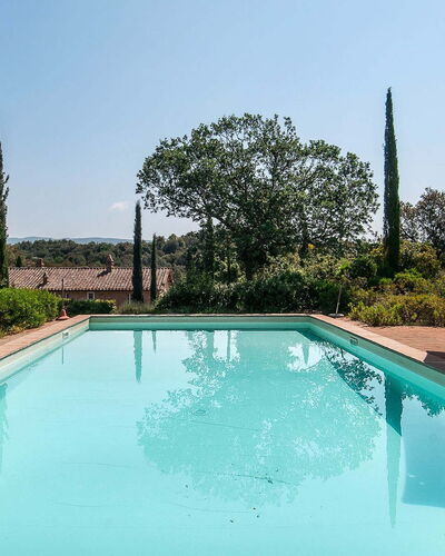 Lavacchio 18: L'Eau, Ciel, Plante, Propriété, Piscine, Bleu Azur, Arbre, Ombre, Plan D'Eau, Loisir
