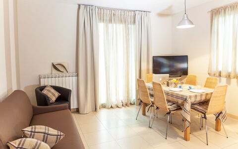 Apartment Zero - Diano Marina: Pièce, Meubles, Propriété, Rideau, Design Intérieur, Salon, Sol, Suite, Immobilier, Bâtiment