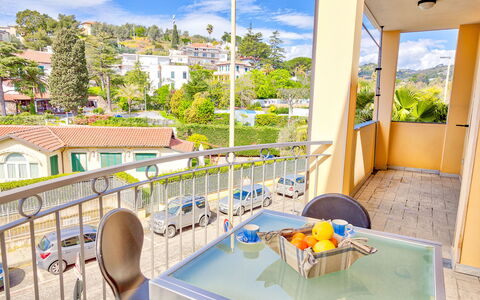 Apartment Zero - Diano Marina: Propriété, Pièce, Bâtiment, Recours, Vacances, Maison, Immobilier, Design Intérieur, Loisir, Appartement