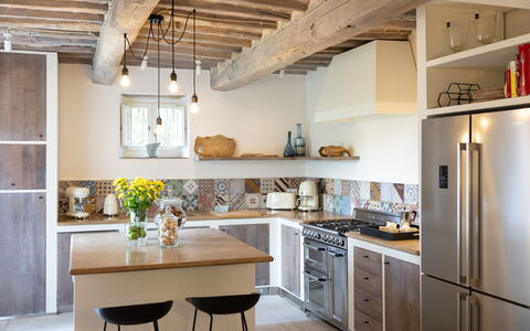 Tenuta Pomona: Meubles, Cuisine, Comptoir, Design Intérieur, Appareil De Cuisine, Cabinetry, Sol, Mur, Principaux Appliance, Bois