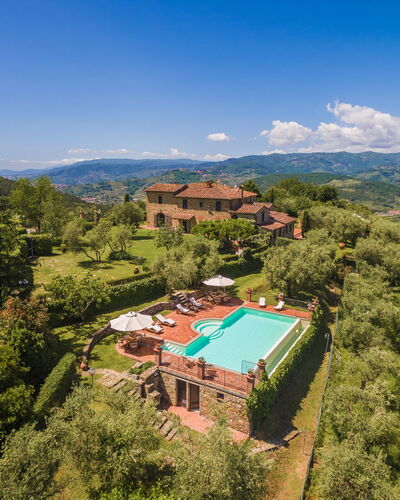Villa Roncovisi: La Nature, Paysage Naturel, Station De Montagne, Ciel, Végétation, Propriété, Région Sauvage, Montagne, Maison, Ville