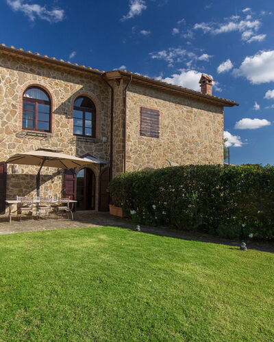 Appartamento Il Nido Di Giulia: Propriété, Maison, Bâtiment, Domicile, Immobilier, Biens, Ferme, Chalet, Architecture, Herbe