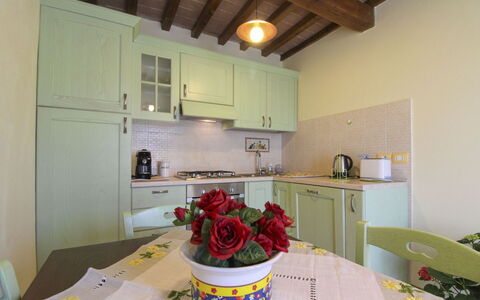 Poggio del Fabbro: Design Intérieur, Meubles, Sol, Plafond, Cuisine, Pièce, Appareil De Cuisine, Sol, Cabinetry, Comptoir
