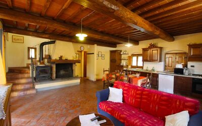 Terracotta: Propriété, Pièce, Bâtiment, Salon, Meubles, Design Intérieur, Immobilier, Faisceau, Maison, Domicile