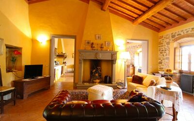 Coppo: Pièce, Salon, Propriété, Meubles, Bâtiment, Design Intérieur, Plafond, Maison, Immobilier, Biens