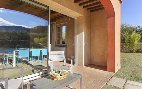 Uva: Propriété, Bâtiment, Maison, Pièce, Domicile, Immobilier, Porche, Villa, Architecture, Design Intérieur