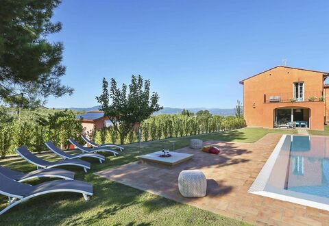 Uva: Propriété, Zone Résidentielle, Maison, Bâtiment, Immobilier, Architecture, Domicile, Biens, Piscine, Design Urbain