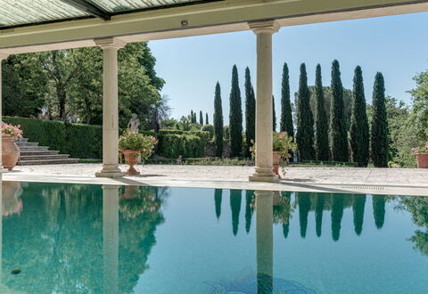 Terrazza e Libreria: L'Eau, Plante, Ciel, Bâtiment, Piscine, Arbre, Loisir, Immobilier, Composite, Paysage