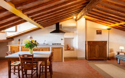 Mercatale 3: Bâtiment, Pièce, Propriété, Meubles, Faisceau, Design Intérieur, Plafond, Maison, Grenier, Immobilier