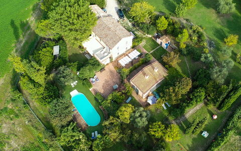 La Villa Di Ostra: Vue Du Ciel, Photographie Aérienne, Paysage, Biens, Design Urbain, La Photographie, Zone Résidentielle, Immobilier, Lot Terre, Maison