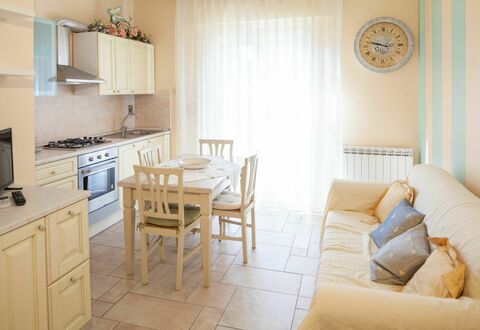 Evelyn Apartment - Diano Marina: Propriété, Pièce, Meubles, Design Intérieur, Bâtiment, Sol, Mur, Salon, Maison, Immobilier