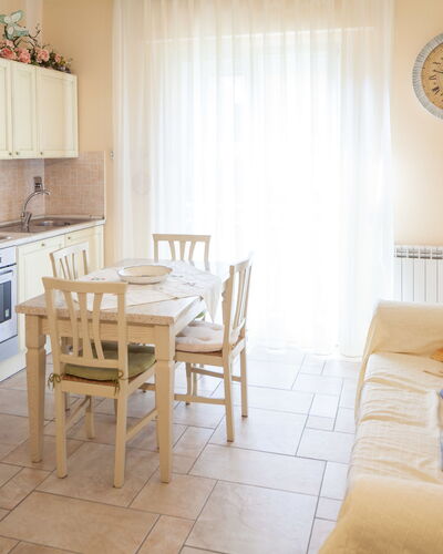 Evelyn Apartment - Diano Marina: Propriété, Pièce, Meubles, Design Intérieur, Bâtiment, Sol, Mur, Salon, Maison, Immobilier