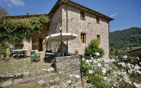 Bottino: Propriété, Maison, Bâtiment, Zone Rurale, Village, Chalet, Ruines, Village De Montagne, Arbre, Mur De Pierre