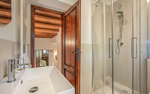 La Fonte: Design Intérieur, Sol, Sol, Bois, Luminaire Plomberie, Salle De Bains, Plafond, Pièce, Éclairage, Plomberie