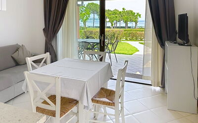 Logement:&nbsp;Front Lake Resort le Corti del Lago 617.3