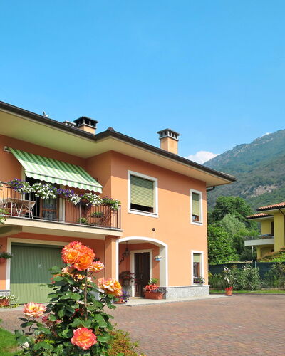 Casa dei Fiori: Propriété, Bâtiment, Maison, Immobilier, Ville, Zone Résidentielle, Domicile, Quartier, Village, Architecture