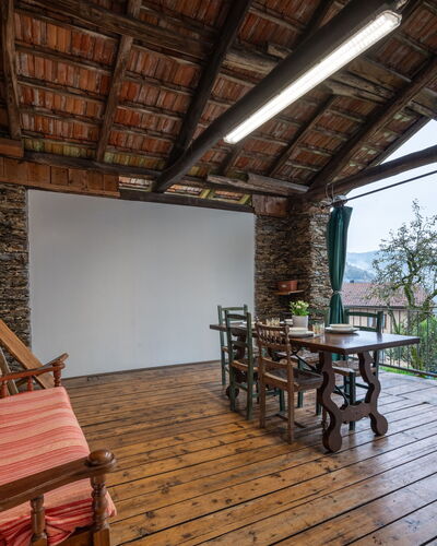 Serena: Meubles, Propriété, Plante, Table, Bâtiment, Bois, Architecture, Design Intérieur, Mobilier De Jardin, Sol