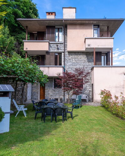 Gera Lario 679: Plante, Ciel, Nuage, Bâtiment, Propriété, Fenêtre, Arbre, Lot Terre, Maison, Herbe
