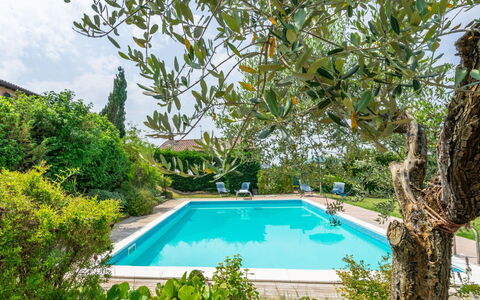 Ca' Del Vento: L'Eau, Plante, Propriété, Piscine, Bleu Azur, Ciel, Arbre, Ombre, Végétation, Plan D'Eau