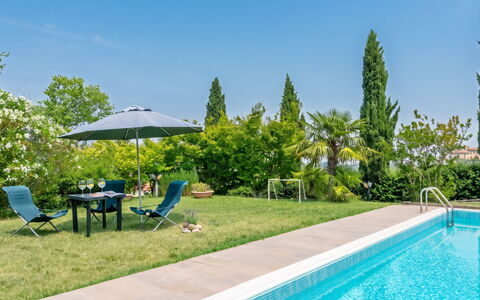 Ca' Del Vento: Bleu, Piscine, Jardin, Mobilier De Jardin, Ombre, Recours, Eco Hôtel, Aménagement Paysager, Cour, Villa