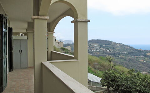 Pietra Ligure 612: Propriété, Bâtiment, Architecture, Immobilier, Maison, Balcon, Appartement, Pièce, Cambre, Biens