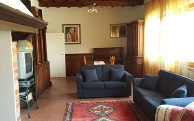 Trilocale: Pièce, Salon, Meubles, Propriété, Bâtiment, Design Intérieur, Sol, Domicile, Plafond, Maison