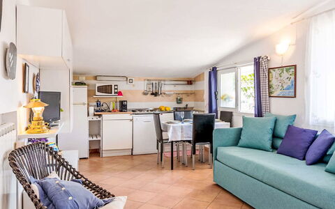 Villetta Laura: Meubles, Design Intérieur, Sol, Canapé, Sol, Chaise, Salon, Domicile, Appartement