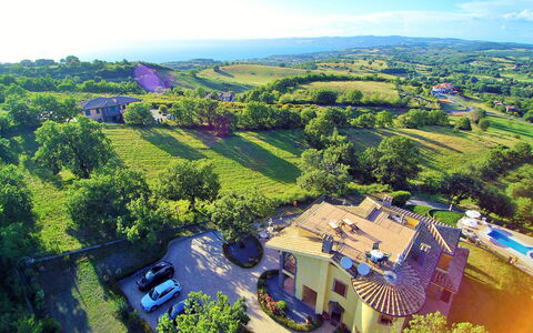 I Gigli di Montefiascone: Photographie Aérienne, Vue Du Ciel, Paysage Naturel, Propriété, Zone Rurale, Paysage, Station De Montagne, La Photographie, Immobilier, Biens