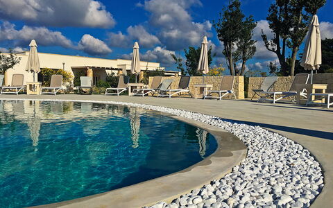 Tenuta Vigna Corallo: Piscine, Bleu, Ciel, Ville, Propriété, L'Eau, Bleu Azur, Tourisme, Vacances, Architecture
