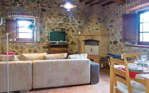 Villa Martina: Pièce, Propriété, Design Intérieur, Bâtiment, Mur, Meubles, Salon, Plafond, Mur De Pierre, Éclairage