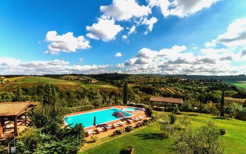 Calanchi Apartments: La Nature, Ciel, Paysage Naturel, Propriété, Nuage, Immobilier, Maison, Biens, Piscine, Zone Rurale