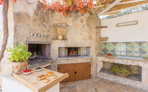 Trullo Suenn Con Piscina: Propriété, Pièce, Design Intérieur, Bâtiment, Maison, Meubles, Immobilier, Salon, Cuisine, Sol