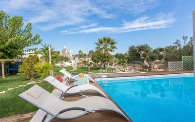 Trullo Suenn Con Piscina: Propriété, Immobilier, Piscine, Maison, Bâtiment, Vacances, Domicile, Balancelle, Zone Résidentielle, Loisir