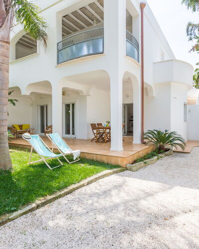 Villetta Ferreri: Propriété, Domicile, Bâtiment, Maison, Immobilier, Zone Résidentielle, Biens, Architecture, Appartement, Façade