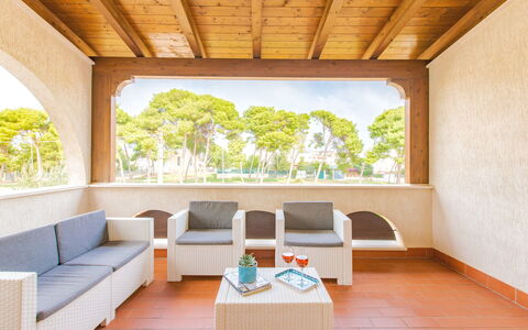 Prato Inglese Destro: Propriété, Ciel, Bâtiment, Ombre, Design Intérieur, Plante, Arbre, Architecture, Éclairage, Bois
