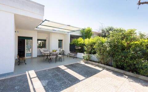 Villa Stelladali: Propriété, Bâtiment, Maison, Immobilier, Domicile, Pièce, Architecture, Biens, Zone Résidentielle, Sol