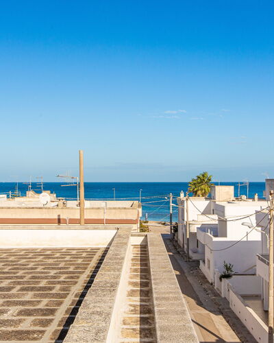 La Terrazza Vista Mare Di Marco: Ciel, Jour, Propriété, Mer, Toit, Architecture, Bleu Azur, Horizon, Vacances, Immobilier