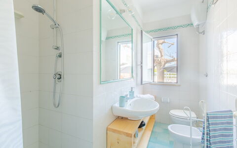 Casa Rosa: Salle De Bains, Pièce, Propriété, Design Intérieur, Maison, Bâtiment, Architecture, Immobilier, Sol, Luminaire Plomberie