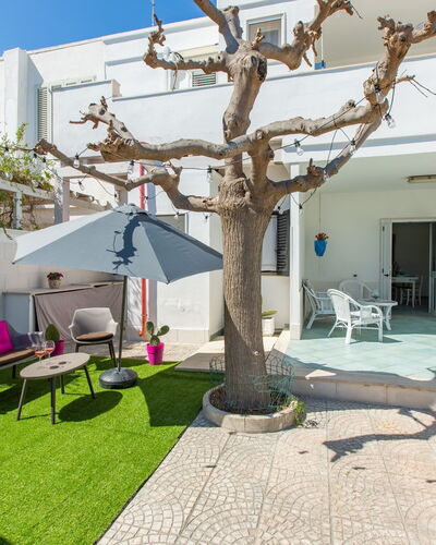 Casa Rosa: Propriété, Maison, Bâtiment, Immobilier, Domicile, Pièce, Appartement, Villa, Arrière-Cour, Zone Résidentielle