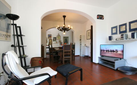 Villa Del Forte: Pièce, Propriété, Salon, Bâtiment, Design Intérieur, Meubles, Maison, Plafond, Sol, Immobilier