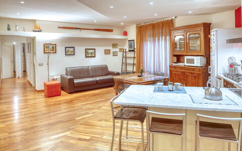 Dai Fiorentini - Apartment In Levanto: Pièce, Propriété, Meubles, Comptoir, Bâtiment, Cabinetry, Design Intérieur, Cuisine, Sol, Immobilier