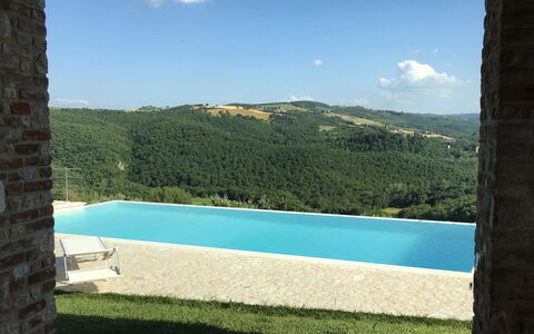 Casale De Conti: Propriété, Ciel, Maison, Bleu Azur, Piscine, Vacances, Herbe, Été, Bâtiment, Biens