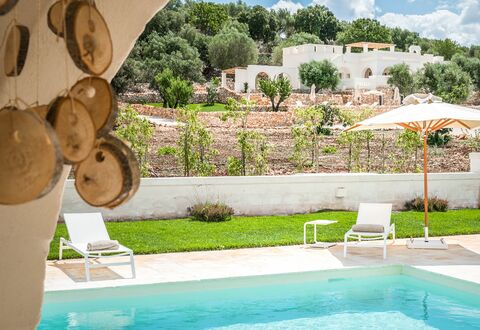 Corte Dei Messapi | Sleeps 24: Piscine, Propriété, Loisir, Recours, Immobilier, L'Eau, Vacances, Hacienda, Maison, Herbe