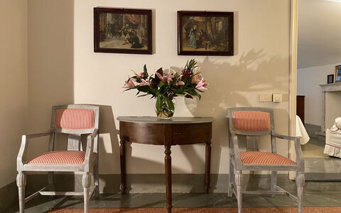 Il Mezzanino: Pièce, Meubles, Table, Design Intérieur, Salle À Manger, Sol, Chaise, Table Cuisine Et Salle A Manger, Bâtiment, Salon