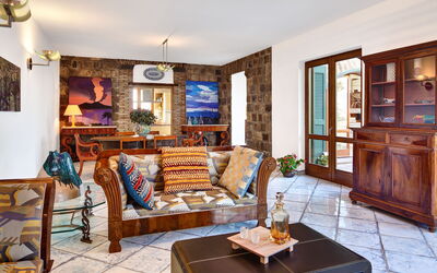 stony-villa-volcano-view-sant-agata-sui-due-golfi-villa-living-room